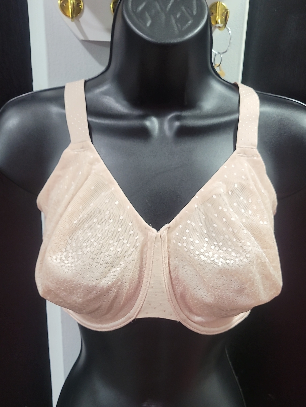 Wacoal Nude Blush Full-Coverage Bra with Subtle Dot Detail